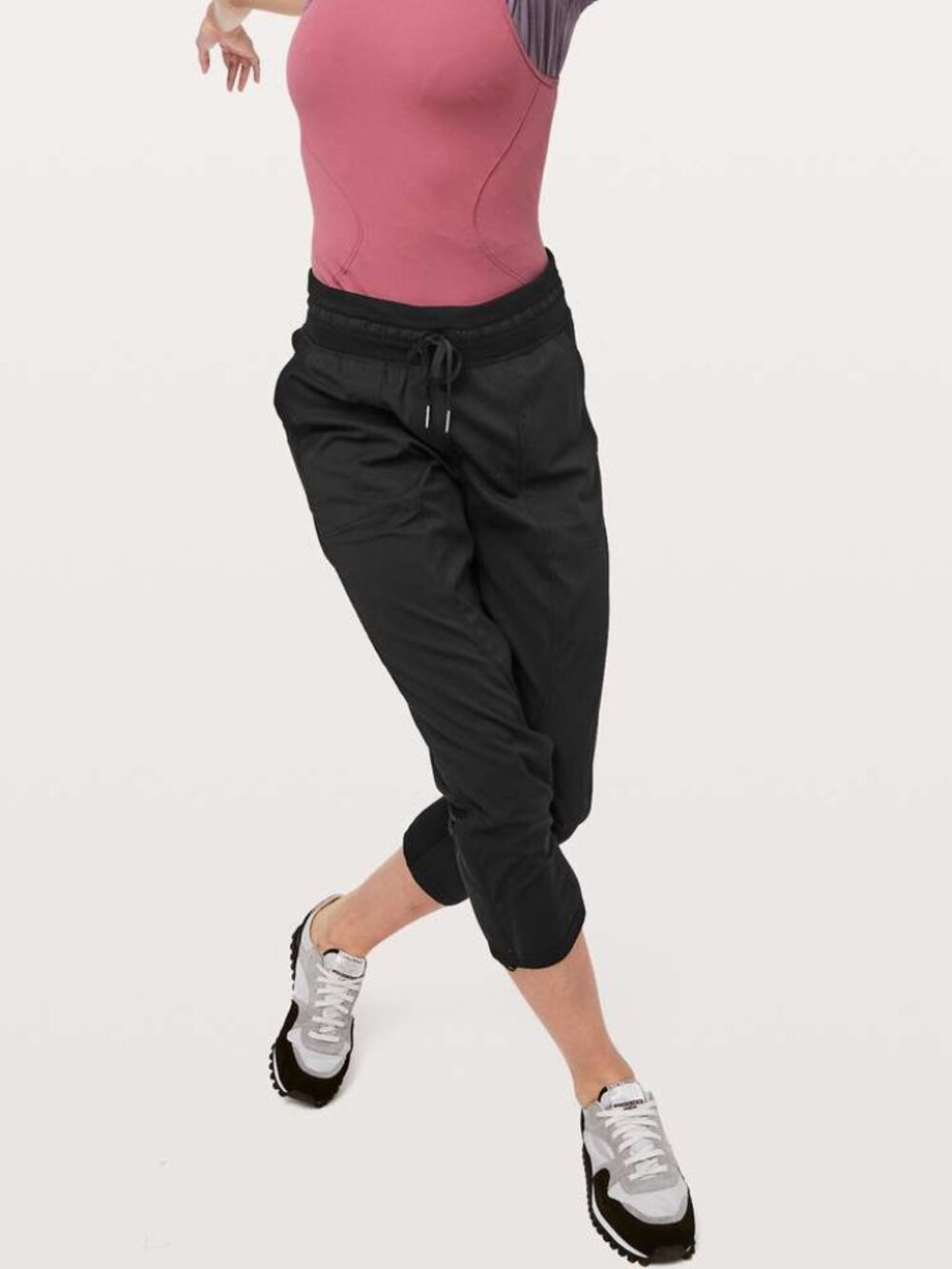 NWOT Lululemon Dance Studio Crop *25" Black size 6